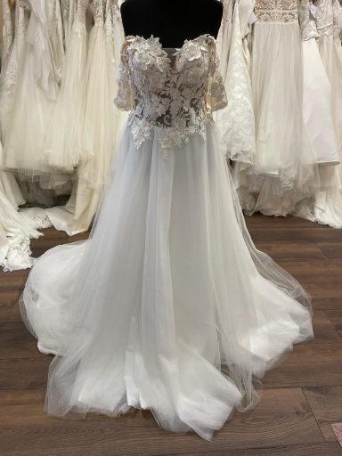 Brautkleid mit Tüllrock 